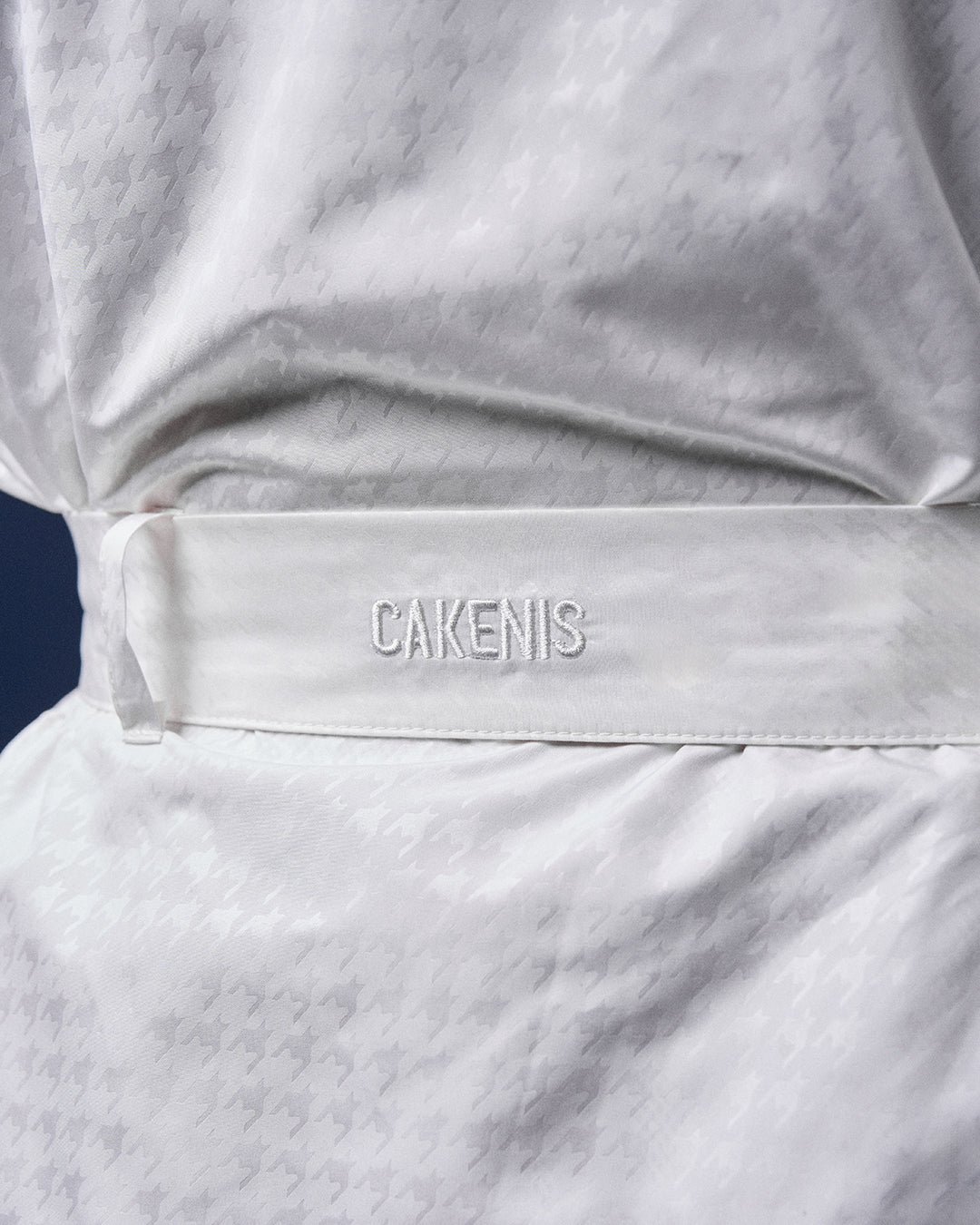 CAKENIS ATHLEISURE ASPEN WINDBREAKER IN WHITE