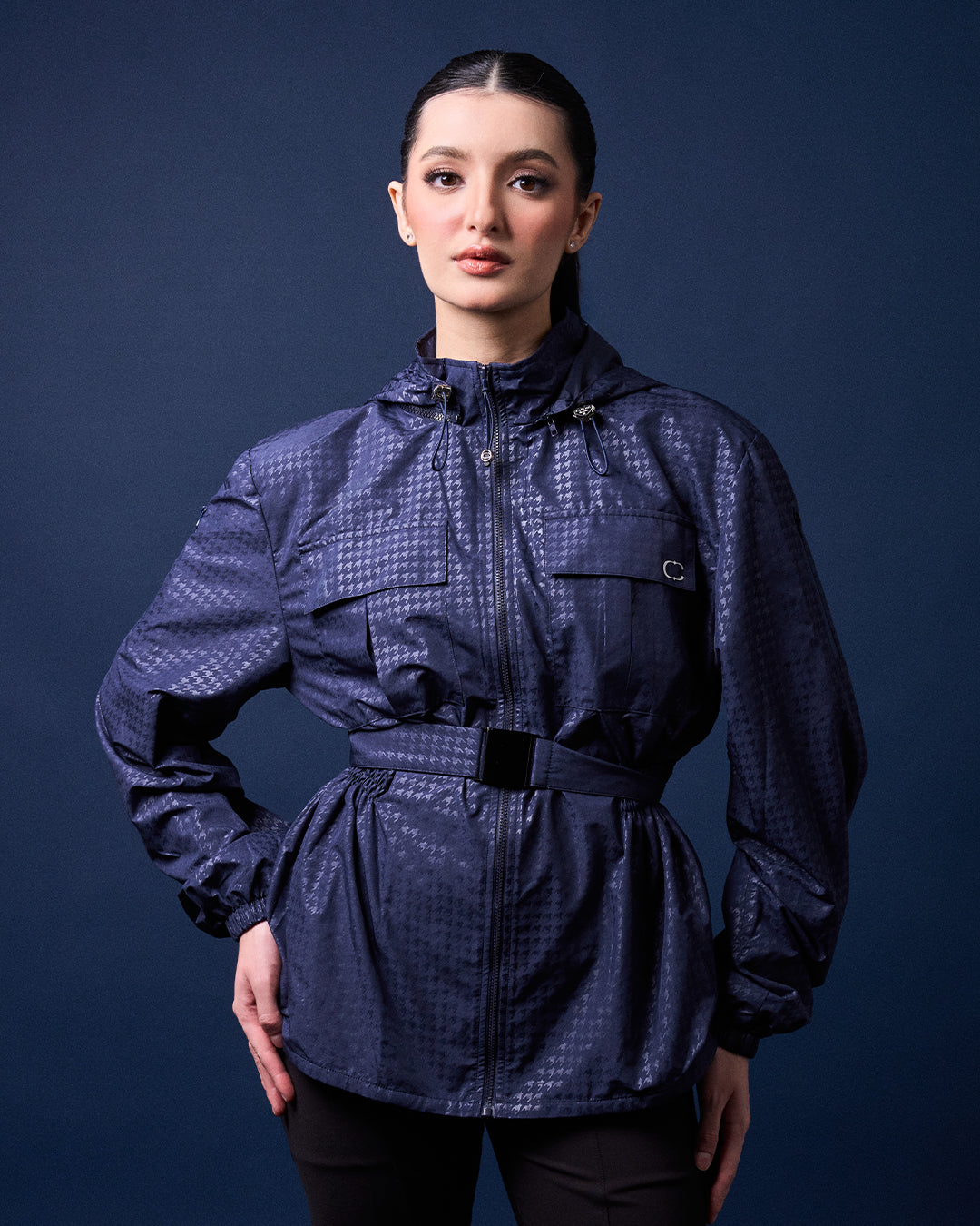 CAKENIS ATHLEISURE ASPEN WINDBREAKER IN NAVY