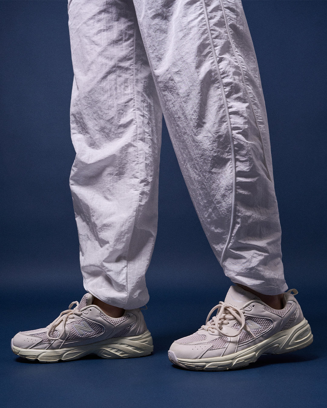 CAKENIS BARREL UNISEX SPORTS PANTS IN WHITE