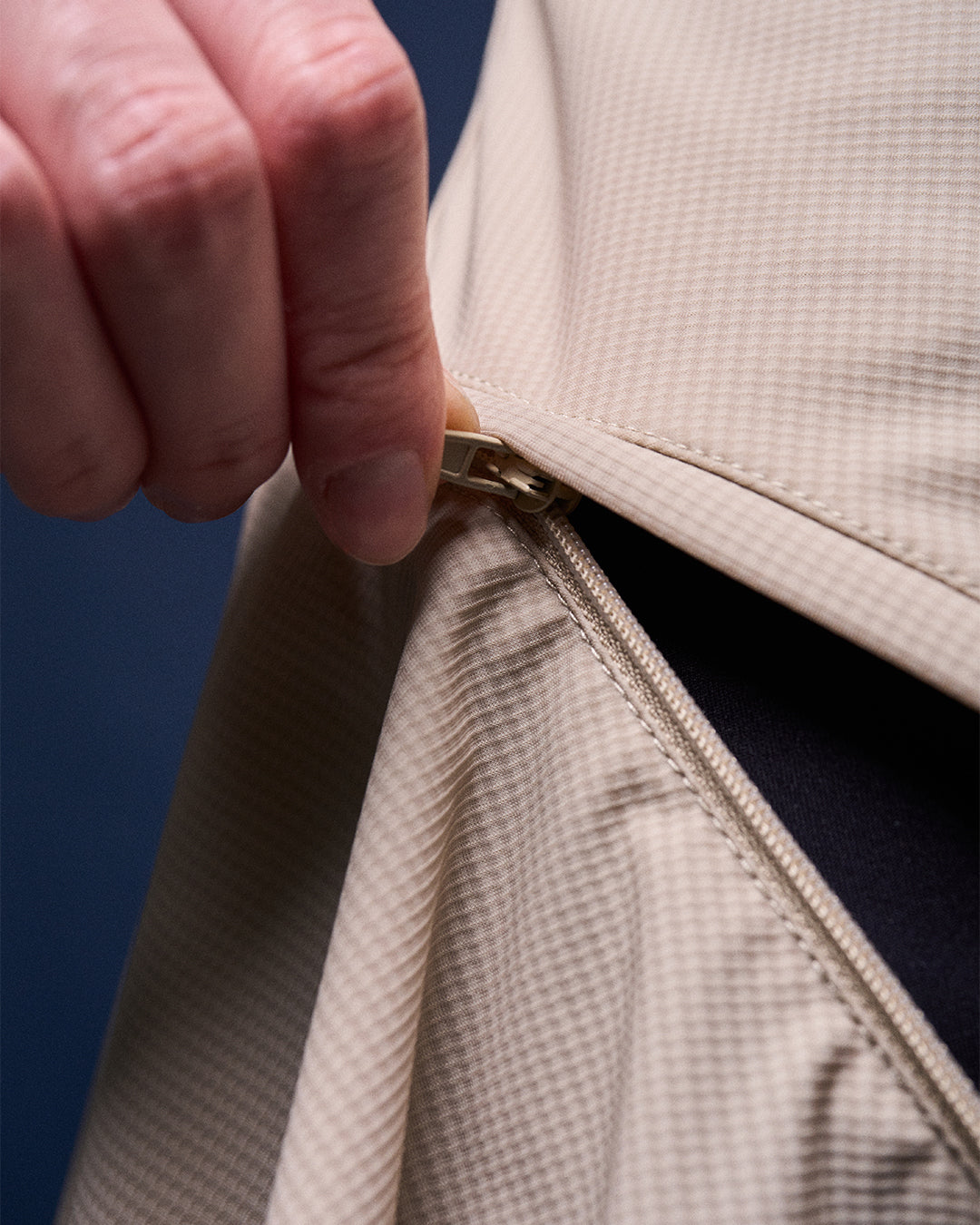 CAKENIS GWEN GYM TOP IN BEIGE