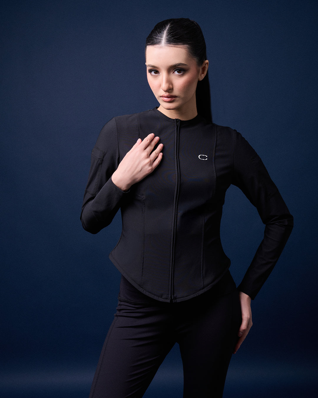 CAKENIS GWEN GYM TOP IN BLACK