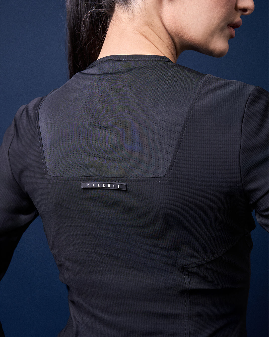 CAKENIS GWEN GYM TOP IN BLACK