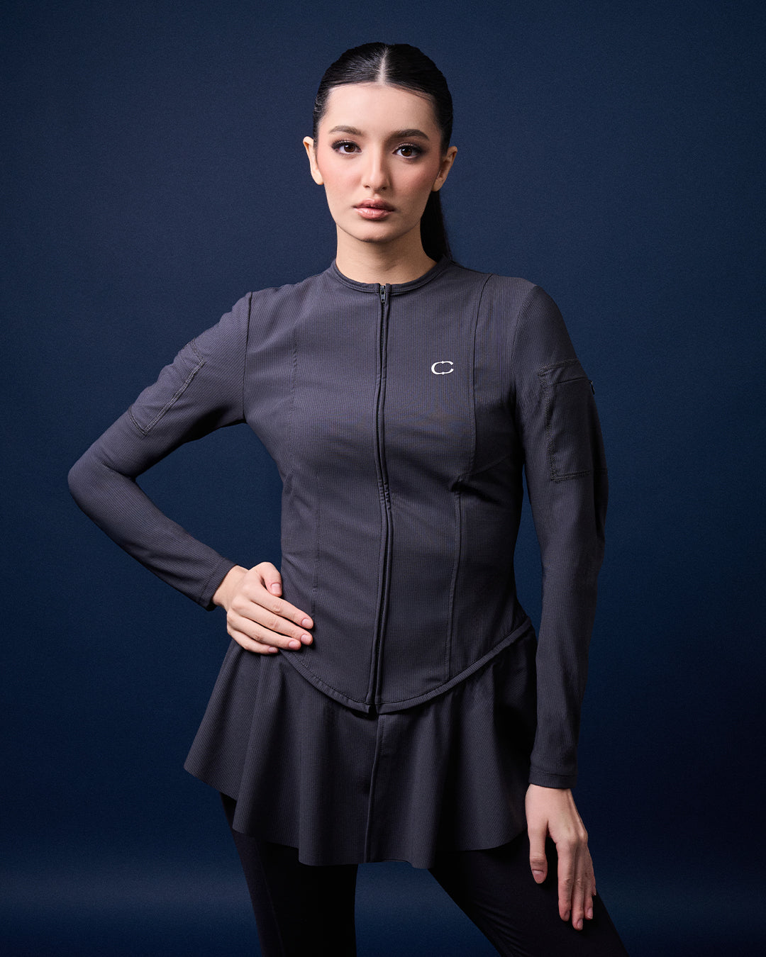CAKENIS GWEN GYM TOP IN DARK GREY
