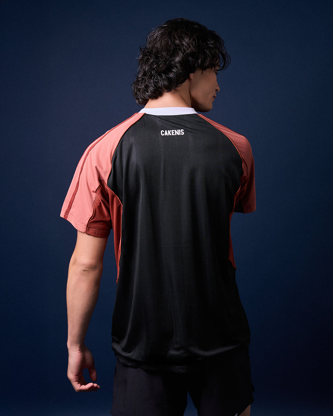 CAKENIS SHOW UP JERSEY MEN IN MAROON BLACK