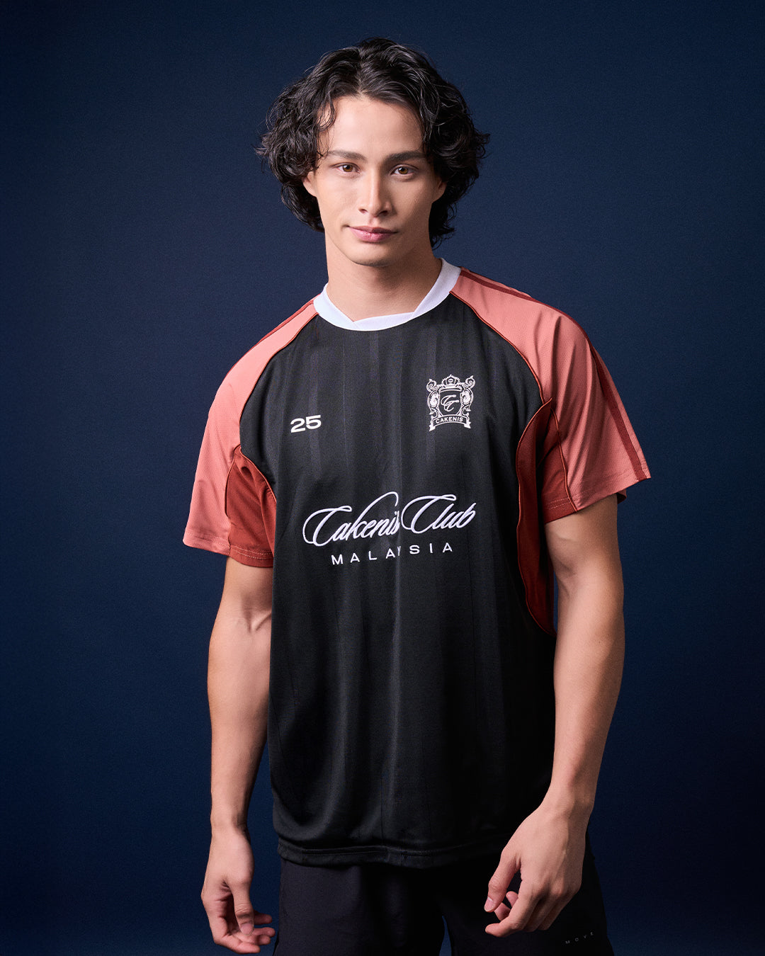 CAKENIS SHOW UP JERSEY MEN IN MAROON BLACK