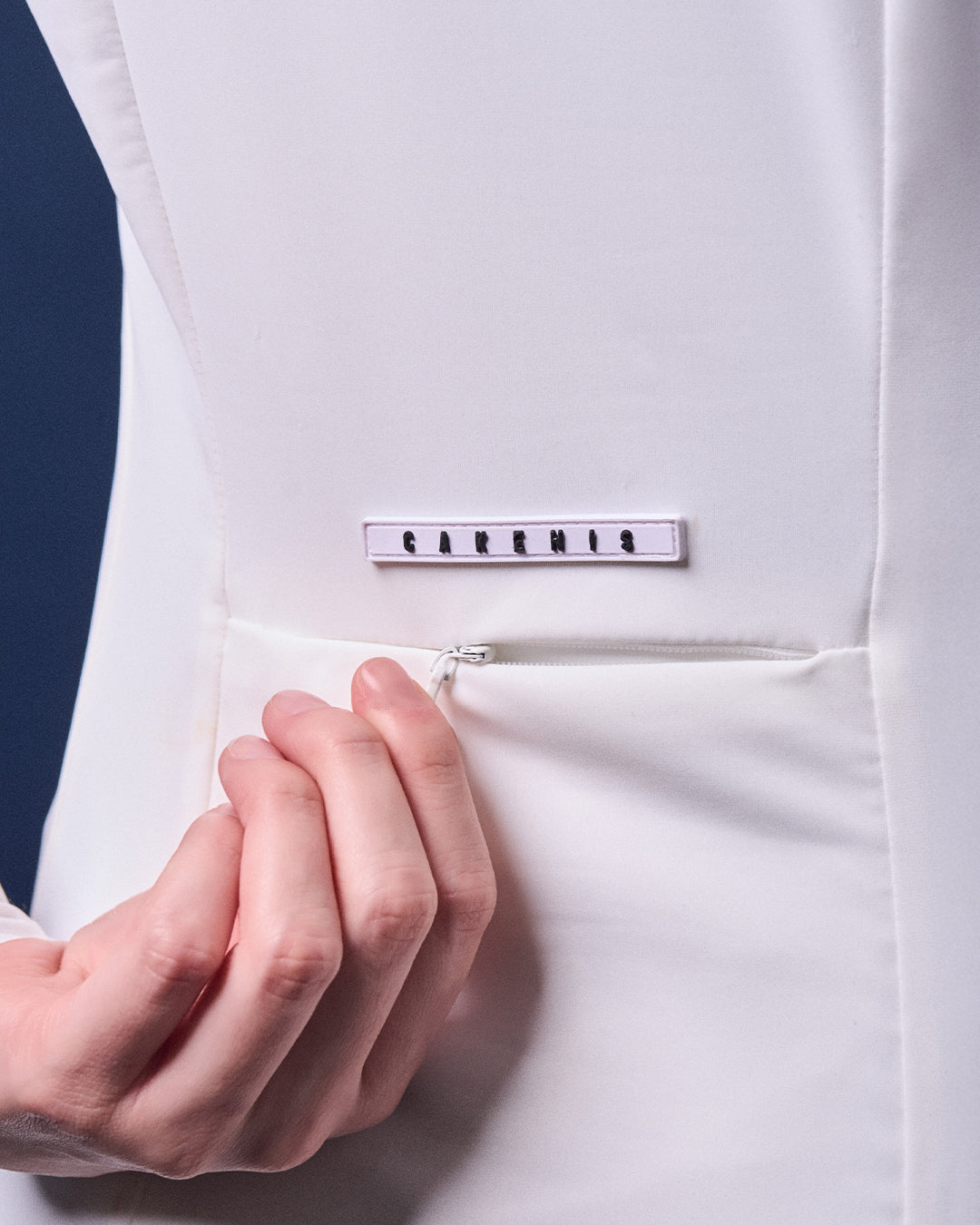 CAKENIS SLIM SPORTS TOP WOMEN IN WHITE