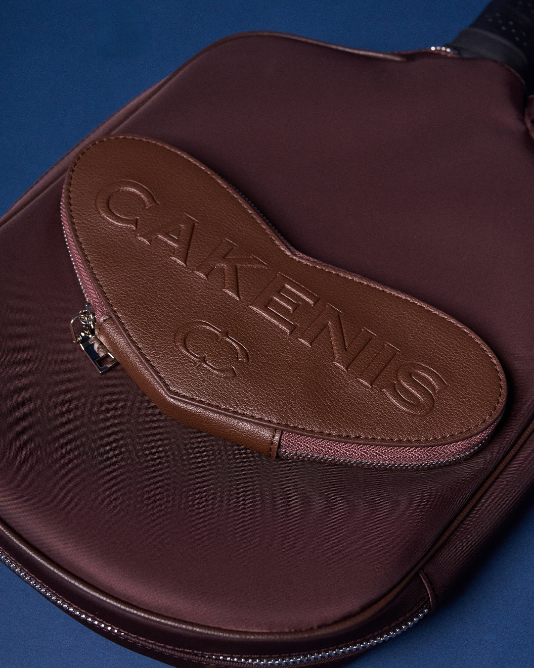 CAKENIS CROSS PADDLE BAG IN BROWN