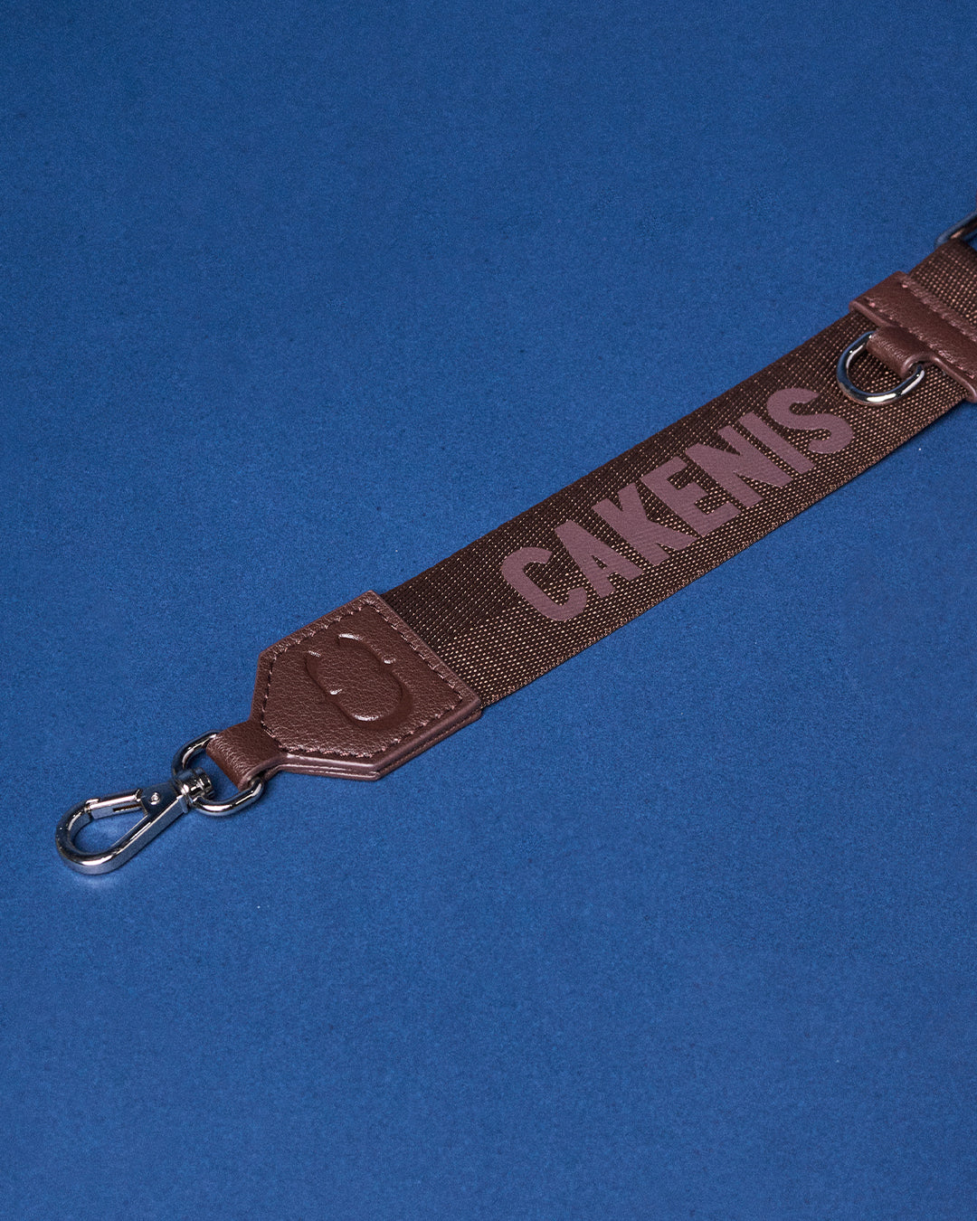 CAKENIS CROSS PADDLE BAG IN BROWN