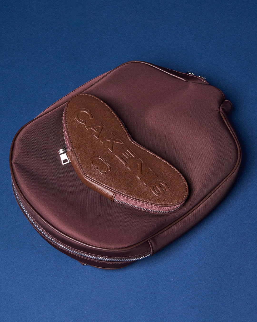 CAKENIS CROSS PADDLE BAG IN BROWN